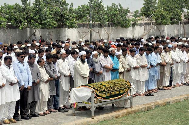 Sarferaz-Shah-Namaz-i-Janaza-Funeral-Prayer-at-HIjrat-Colony-Karachi